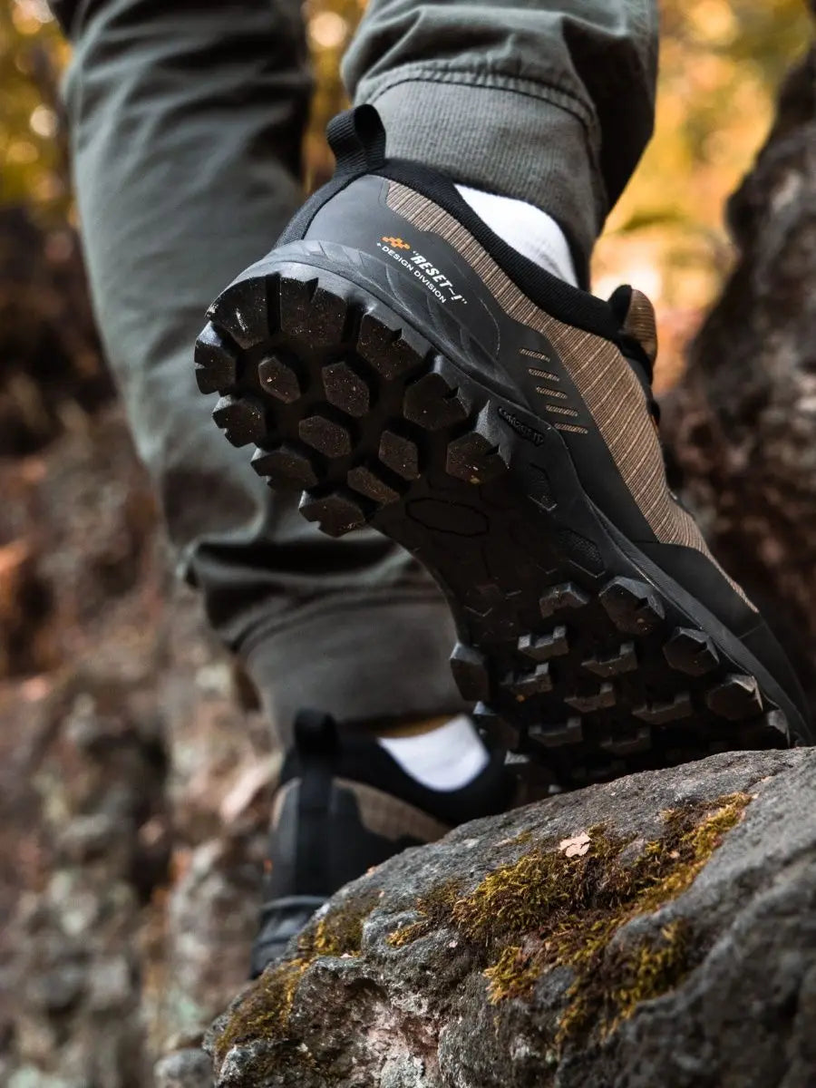 Men’s Waterproof Hiking Shoes – Anti-Skid Outdoor Sneakers