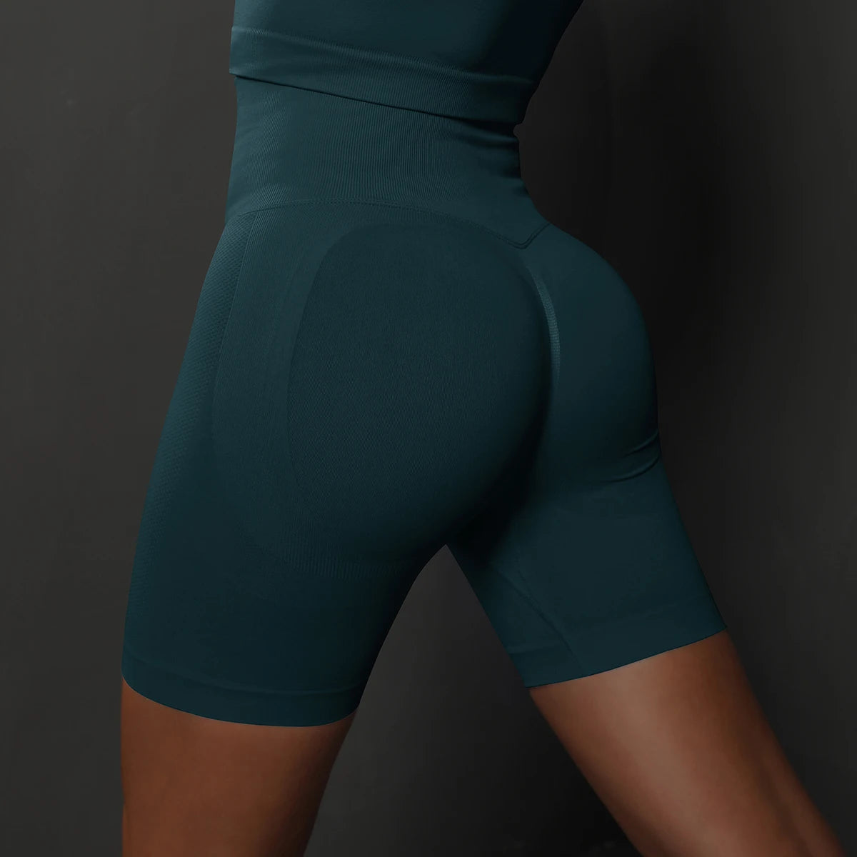 High-Waist Seamless Shorts – Effortless Comfort & Sculpting