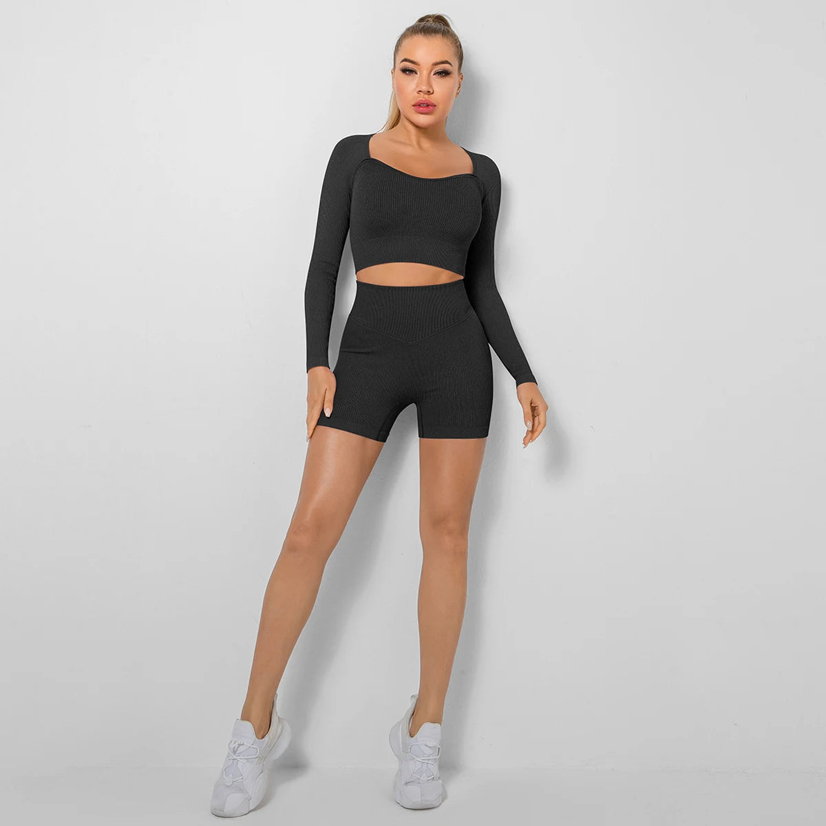 2-Piece Seamless Set – Crop Top & Shorts